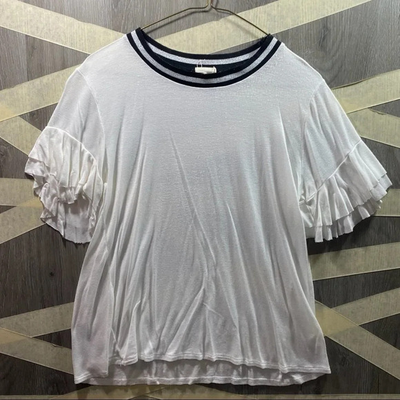 Caution to the wind thin lightweight top Sz Lg - Picture 1 of 3